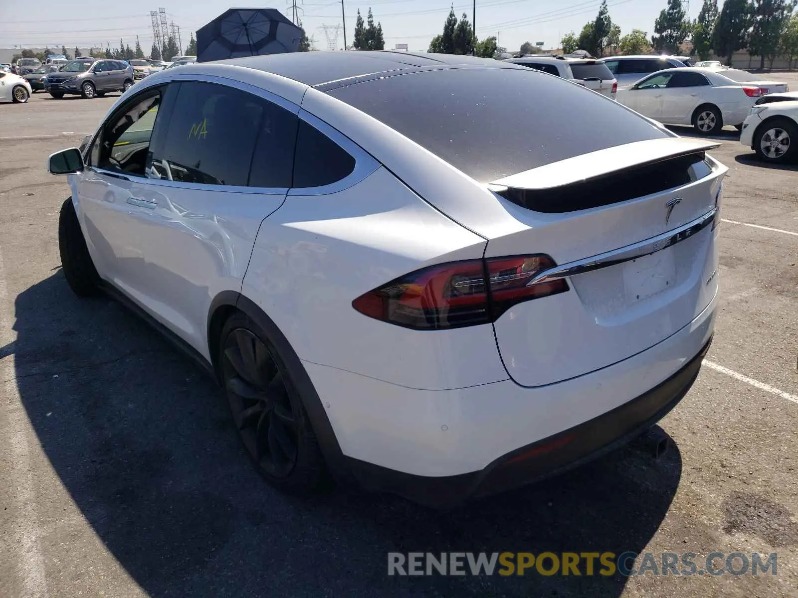 3 fotografías del automóvil dañado 5YJXCBE20MF323659 TESLA MODEL X 2021