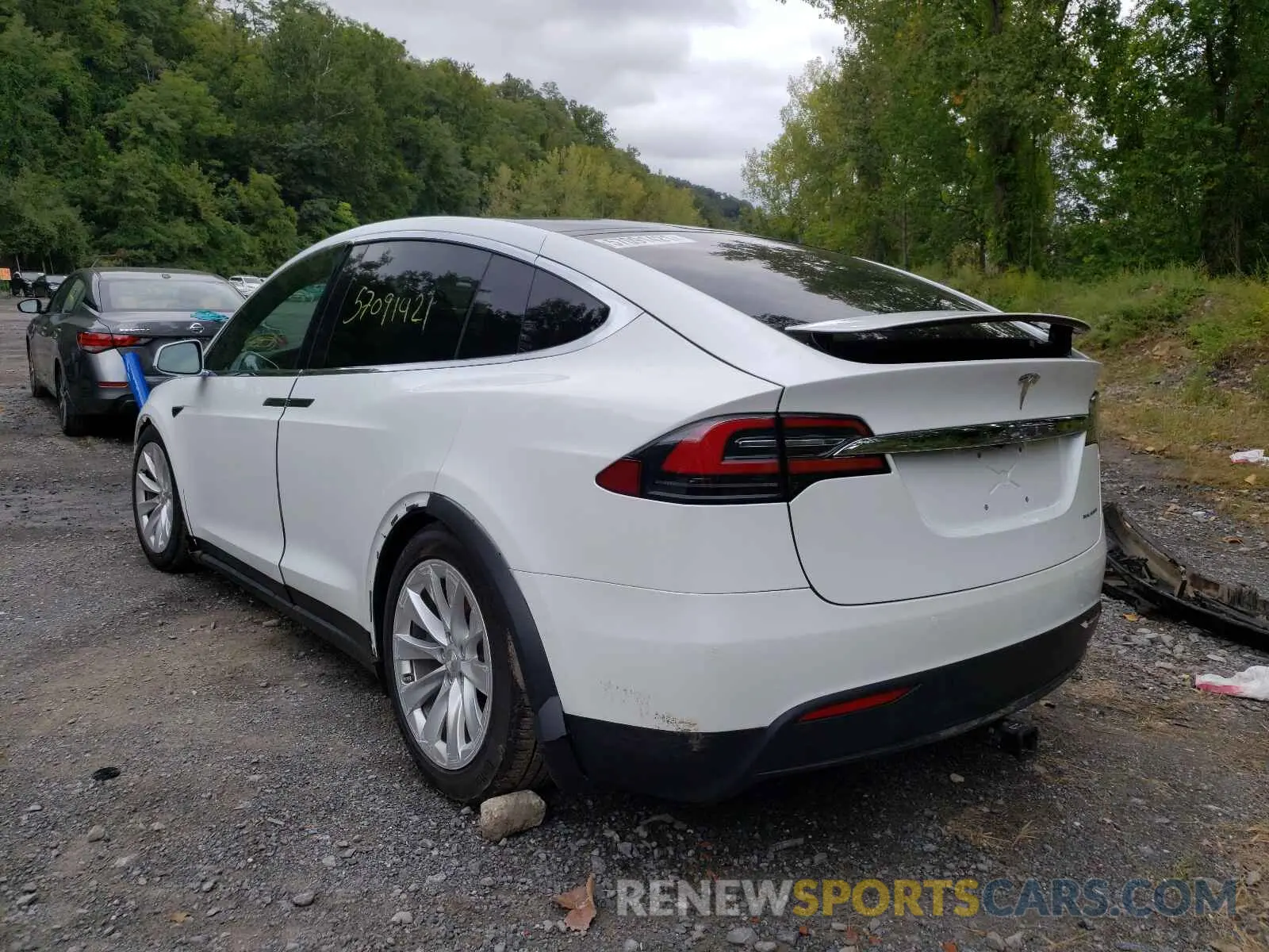 3 fotografías del automóvil dañado 5YJXCBE21MF319703 TESLA MODEL X 2021