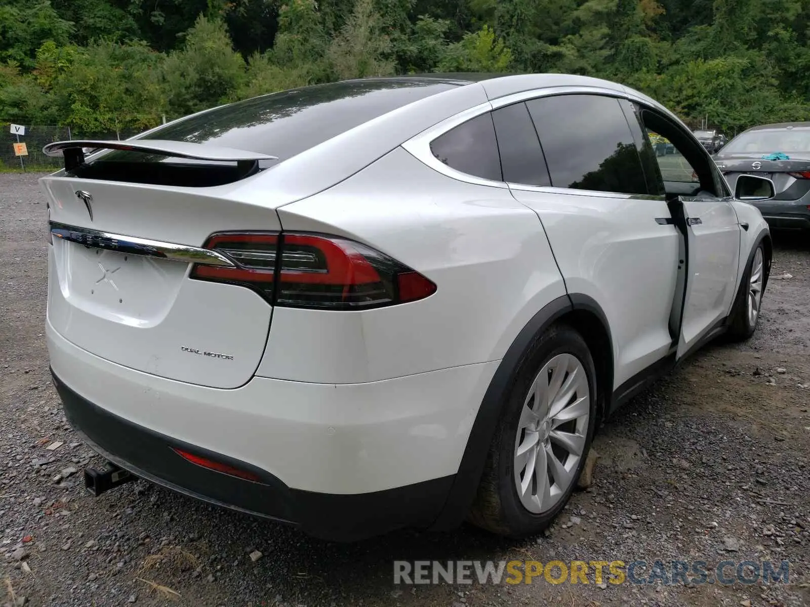 4 fotografías del automóvil dañado 5YJXCBE21MF319703 TESLA MODEL X 2021