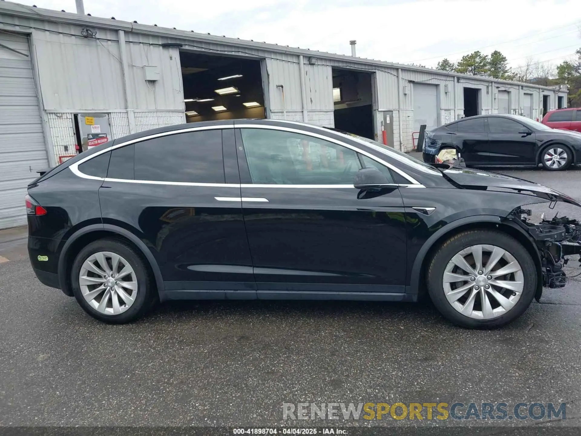 13 fotografías del automóvil dañado 5YJXCBE27MF324792 TESLA MODEL X 2021