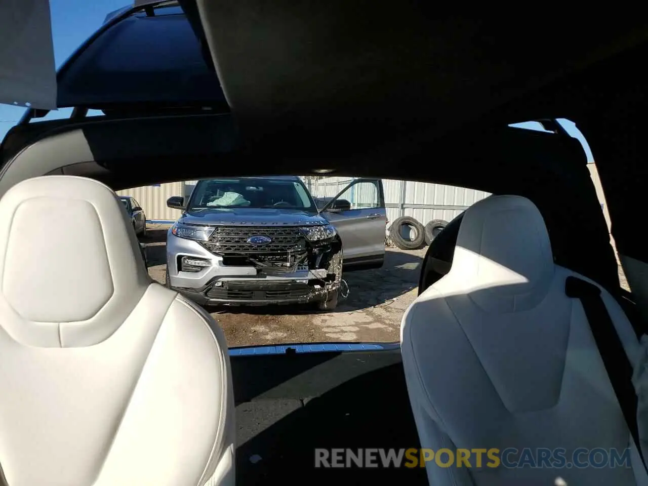 10 fotografías del automóvil dañado 5YJXCBE44MF324718 TESLA MODEL X 2021