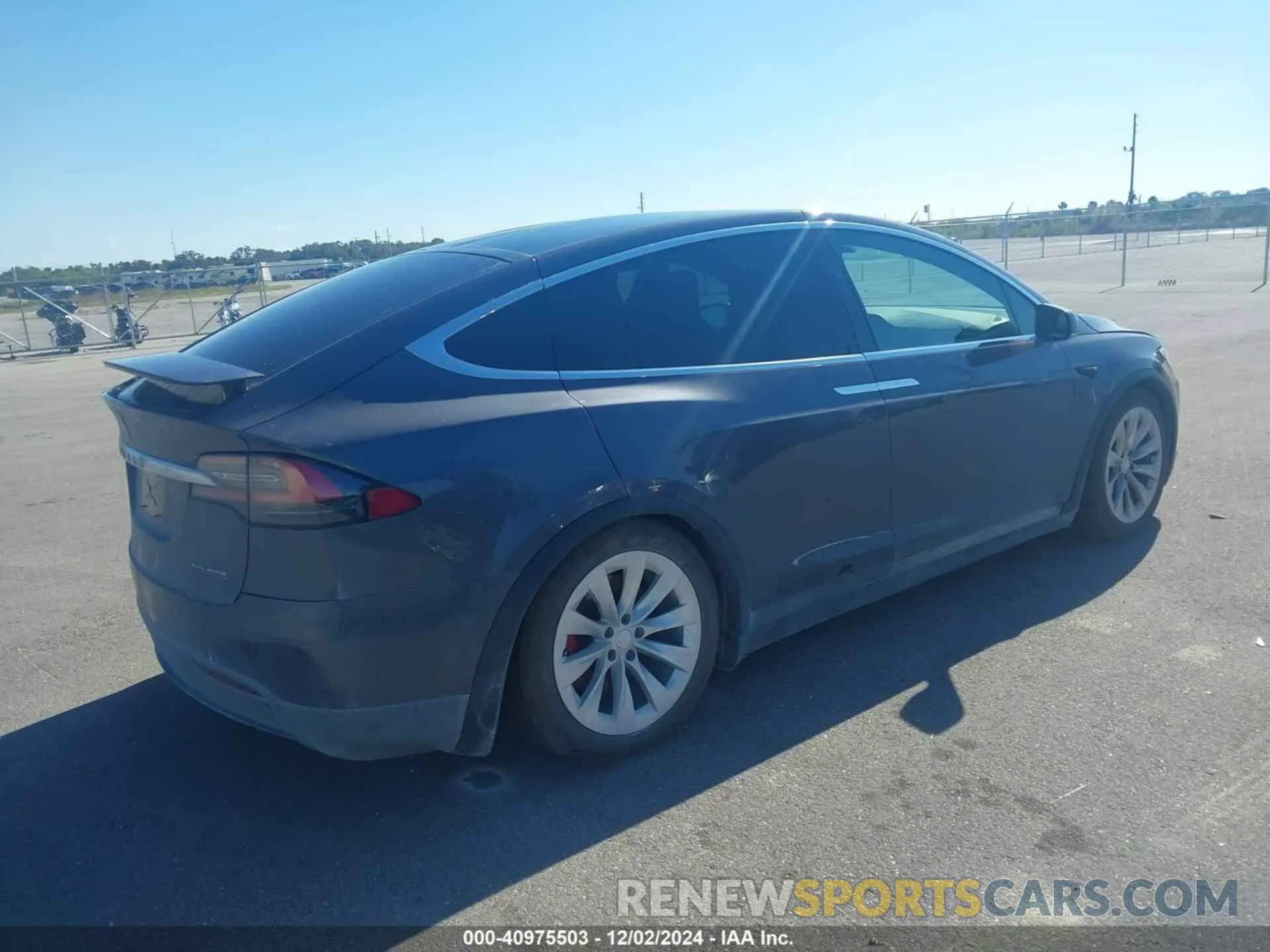 4 fotografías del automóvil dañado 5YJXCBE46MF324509 TESLA MODEL X 2021