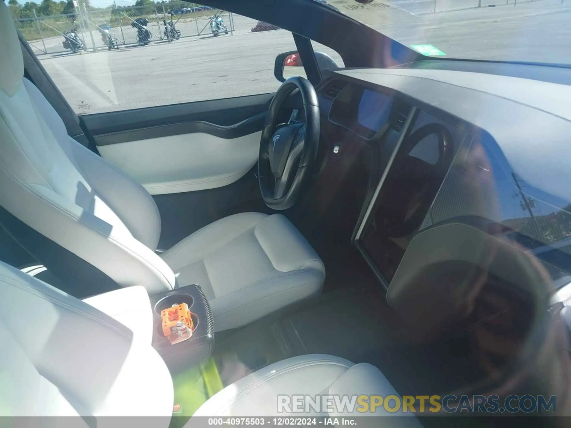 5 fotografías del automóvil dañado 5YJXCBE46MF324509 TESLA MODEL X 2021