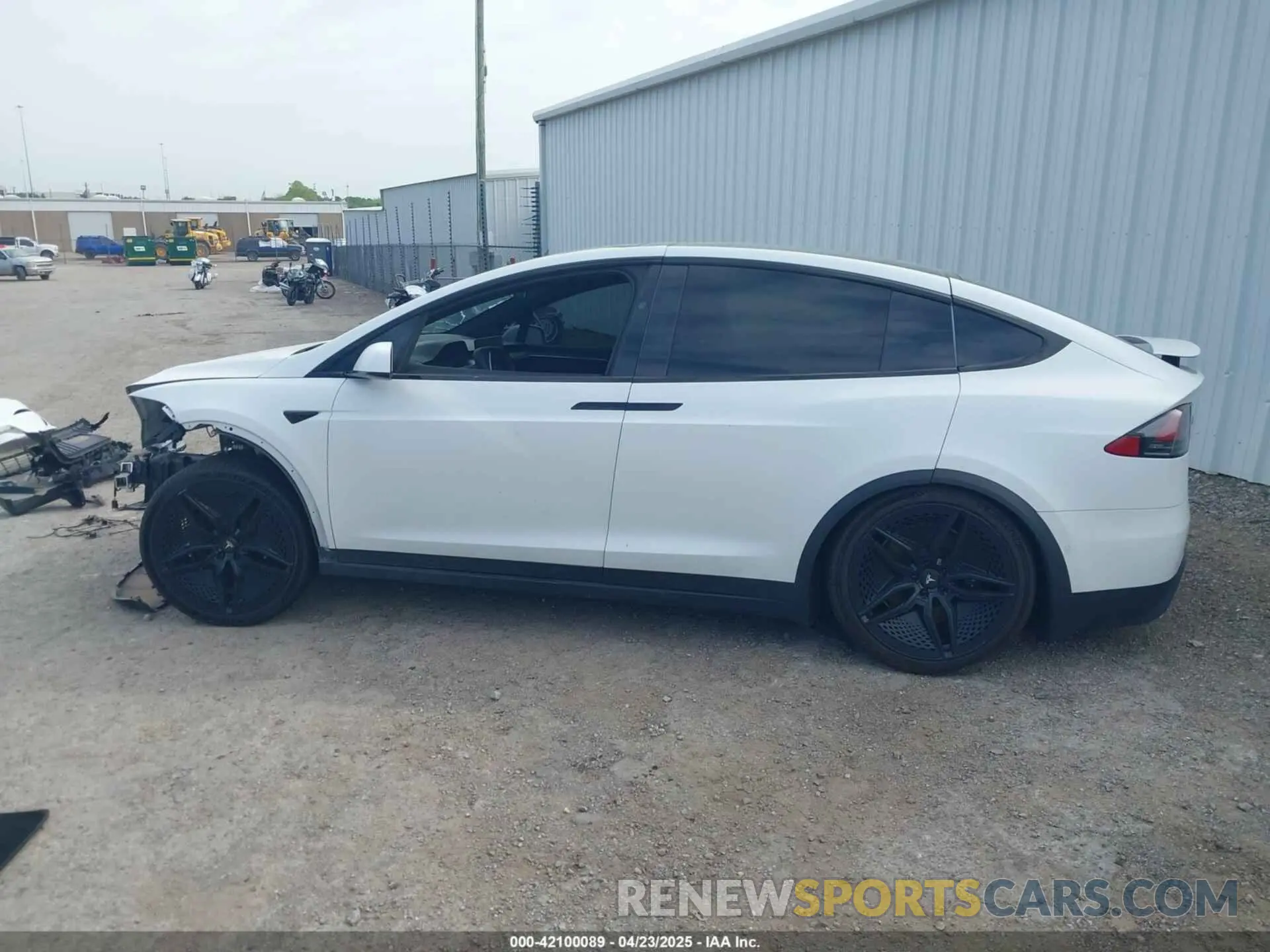 14 fotografías del automóvil dañado 5YJXCBE51MF326418 TESLA MODEL X 2021