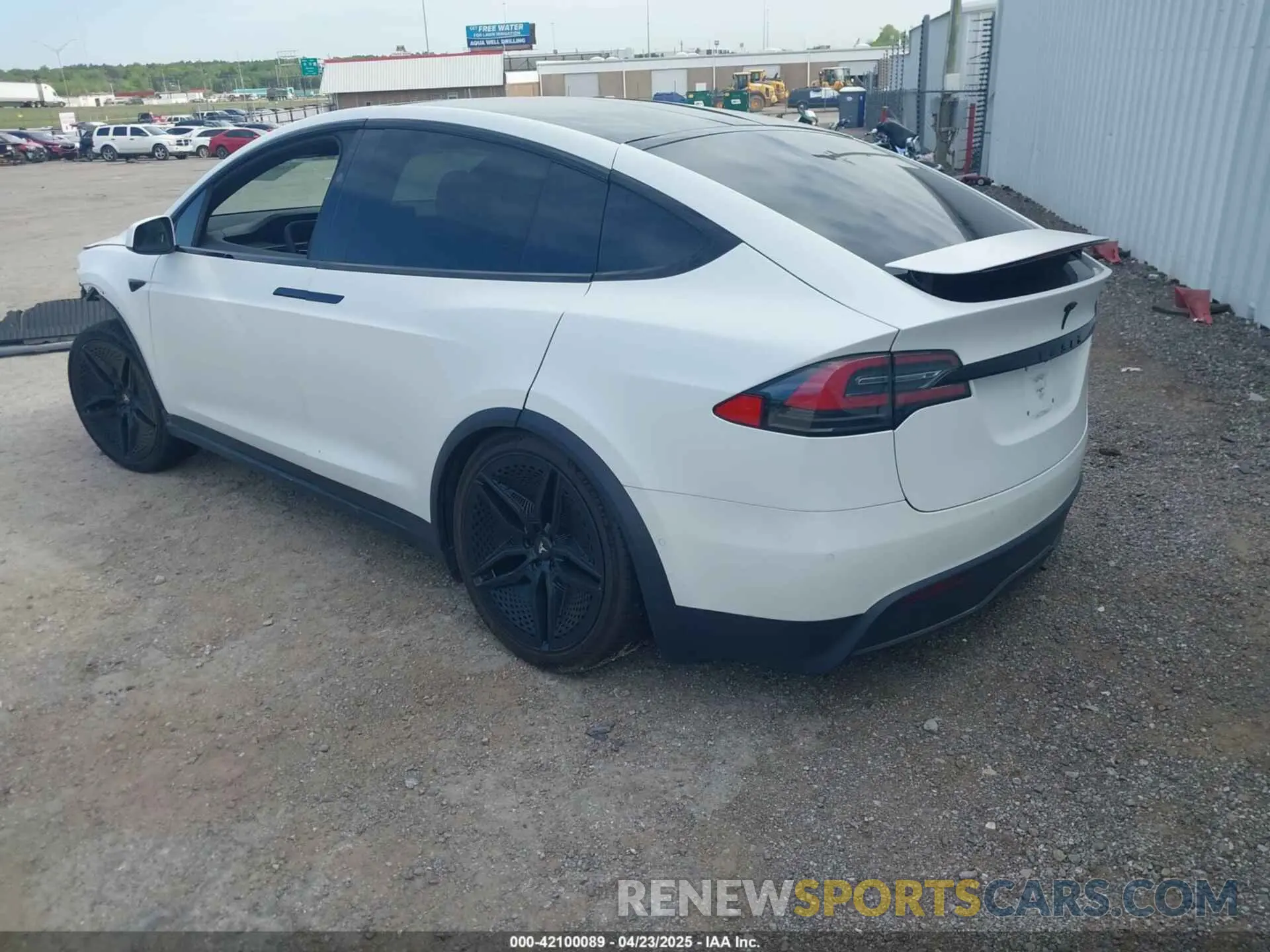 3 fotografías del automóvil dañado 5YJXCBE51MF326418 TESLA MODEL X 2021