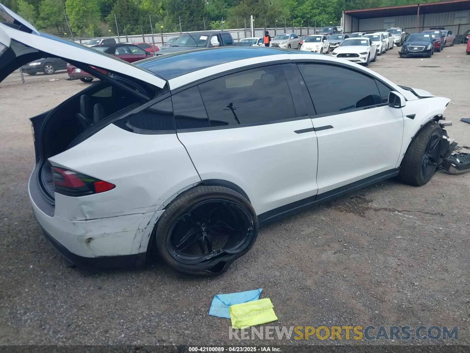 4 fotografías del automóvil dañado 5YJXCBE51MF326418 TESLA MODEL X 2021