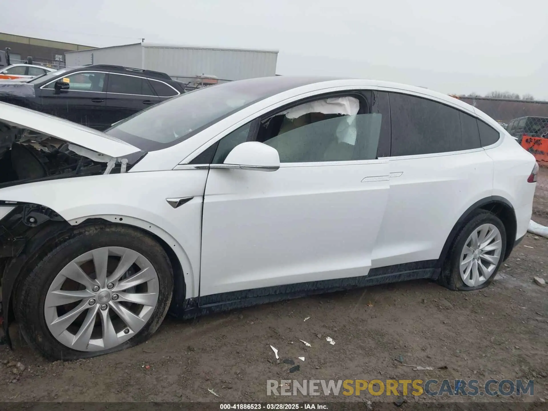 14 fotografías del automóvil dañado 5YJXCDE22MF319401 TESLA MODEL X 2021