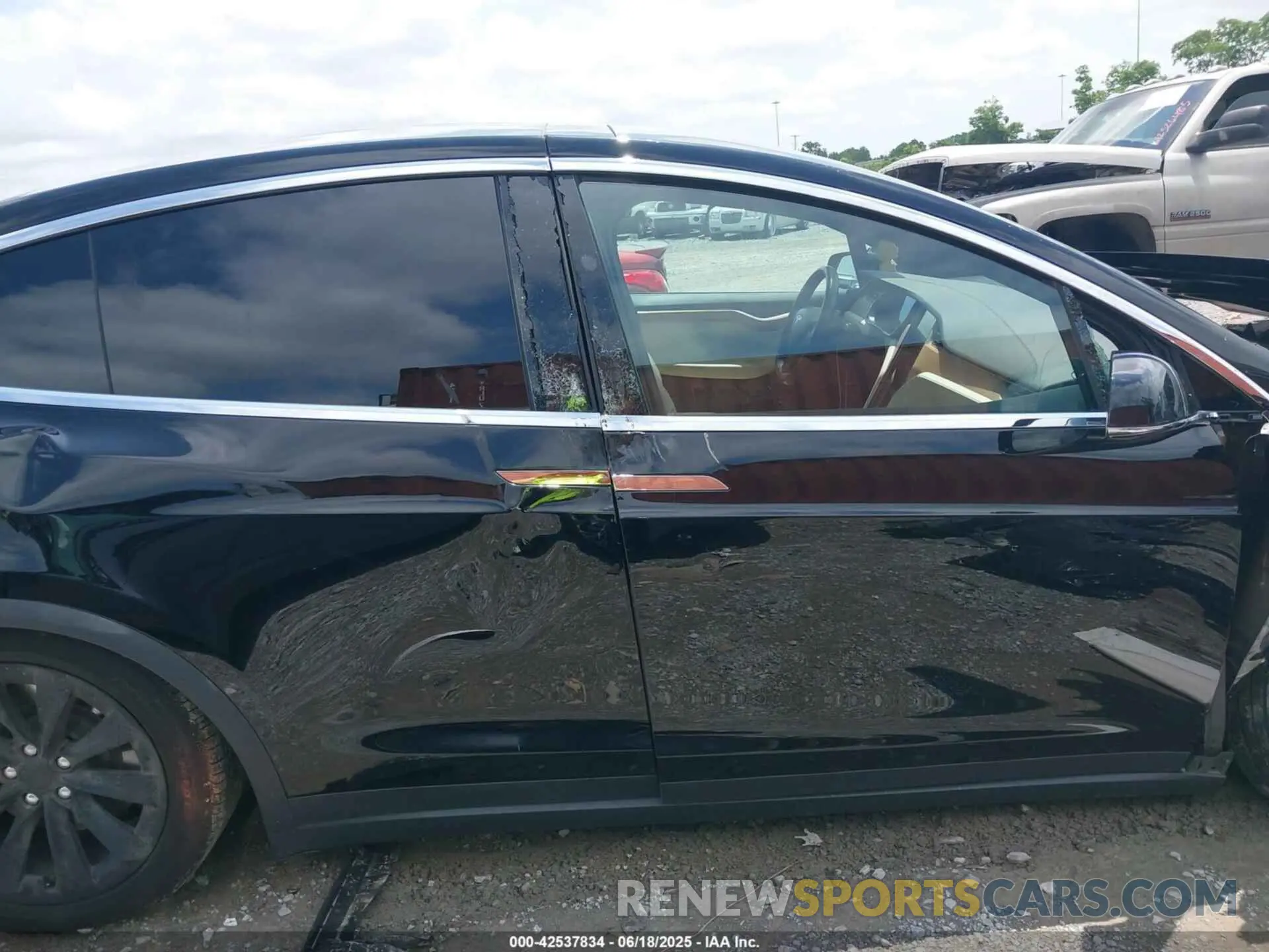 13 fotografías del automóvil dañado 5YJXCDE22MF320841 TESLA MODEL X 2021