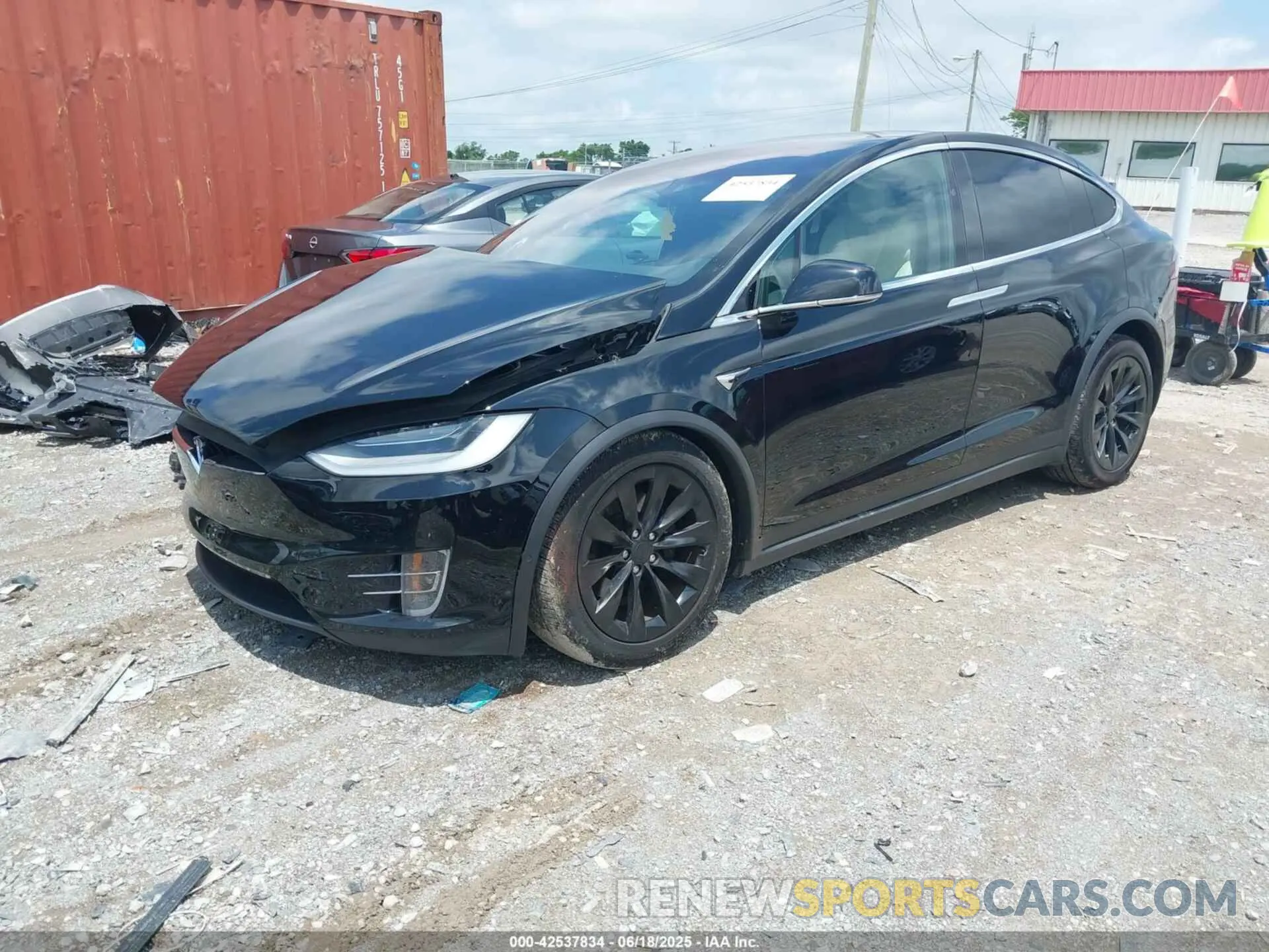 2 fotografías del automóvil dañado 5YJXCDE22MF320841 TESLA MODEL X 2021