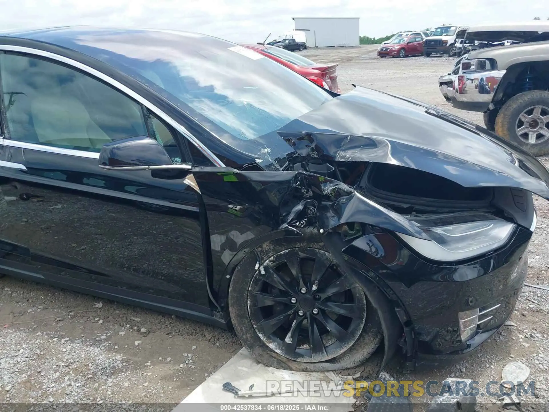 6 fotografías del automóvil dañado 5YJXCDE22MF320841 TESLA MODEL X 2021