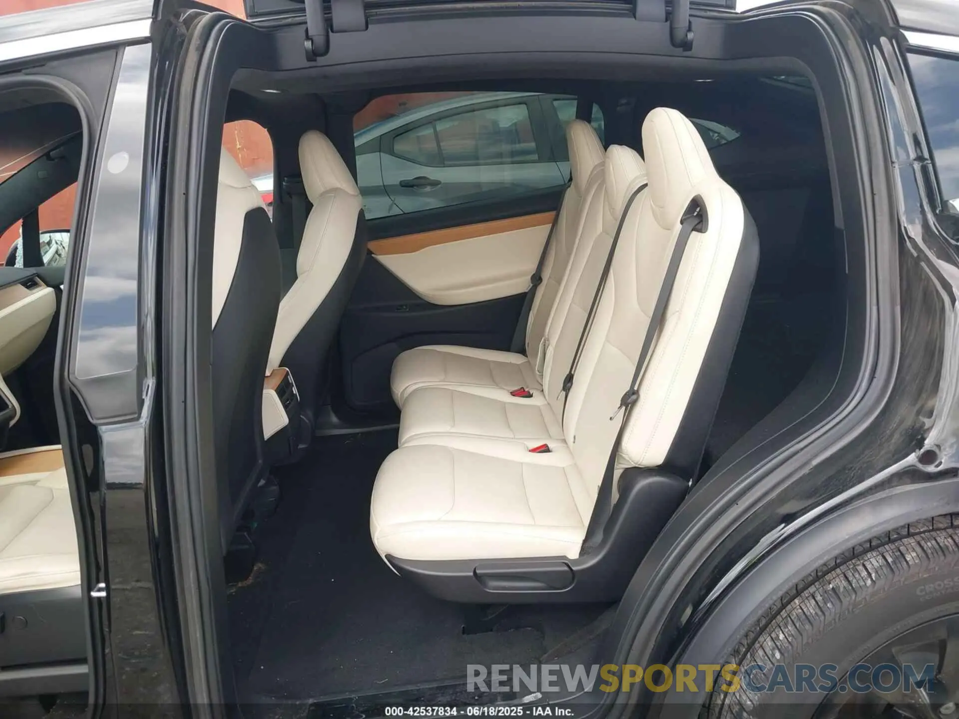 8 fotografías del automóvil dañado 5YJXCDE22MF320841 TESLA MODEL X 2021