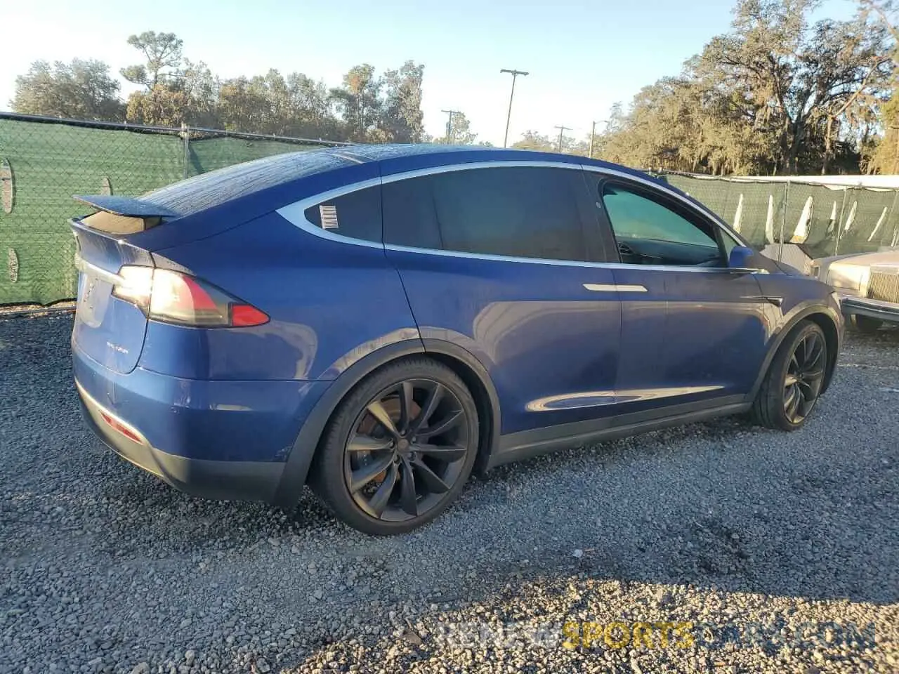 3 fotografías del automóvil dañado 5YJXCDE24MF324129 TESLA MODEL X 2021