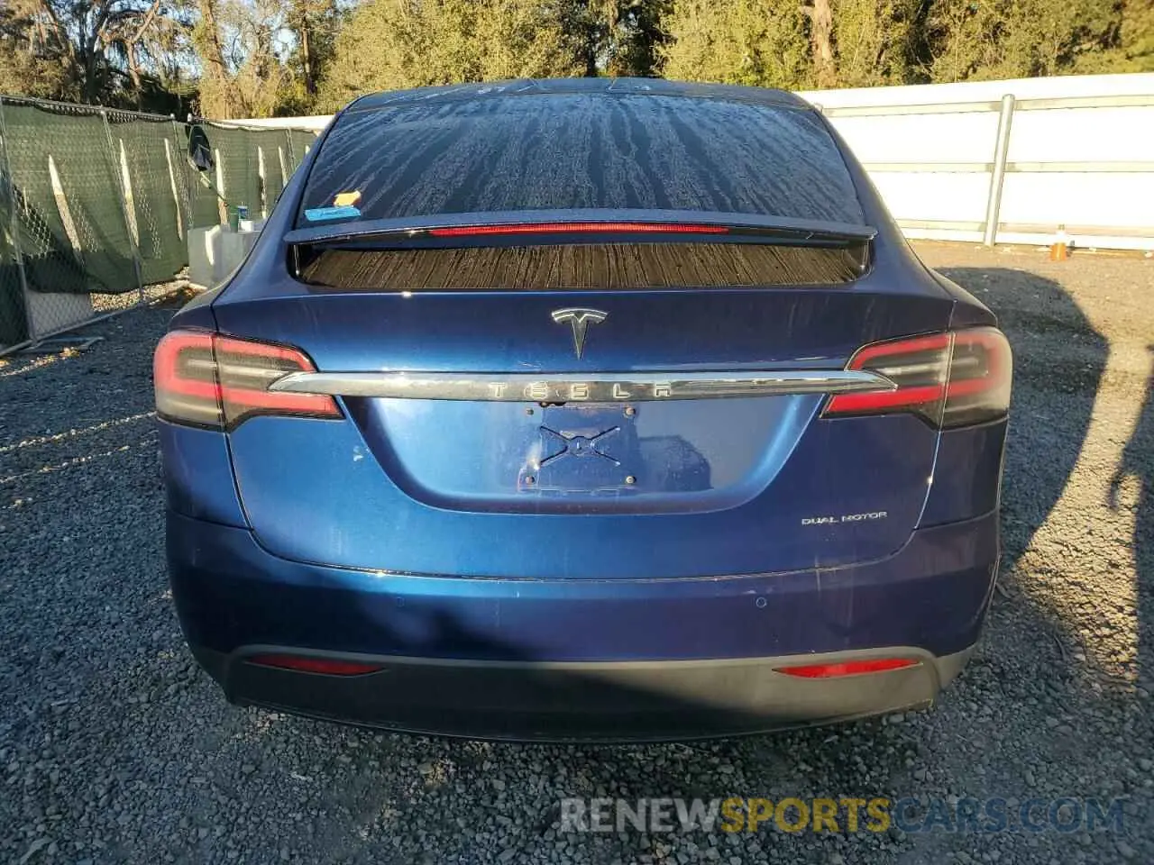 6 fotografías del automóvil dañado 5YJXCDE24MF324129 TESLA MODEL X 2021