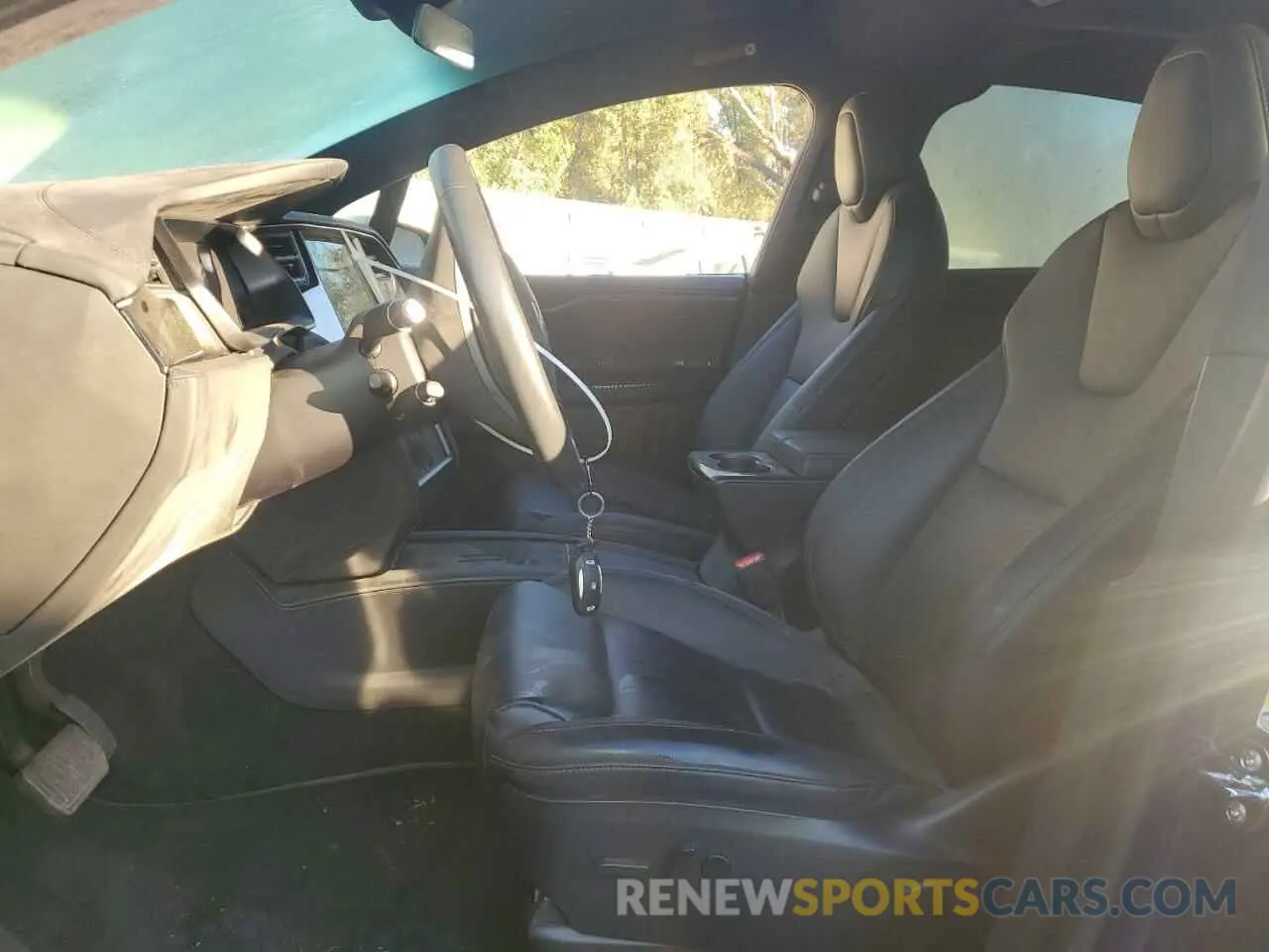7 fotografías del automóvil dañado 5YJXCDE24MF324129 TESLA MODEL X 2021