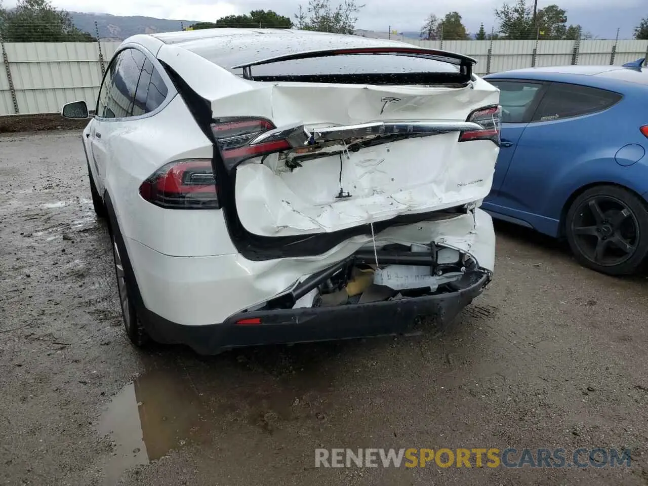 9 fotografías del automóvil dañado 5YJXCDE25MF305654 TESLA MODEL X 2021