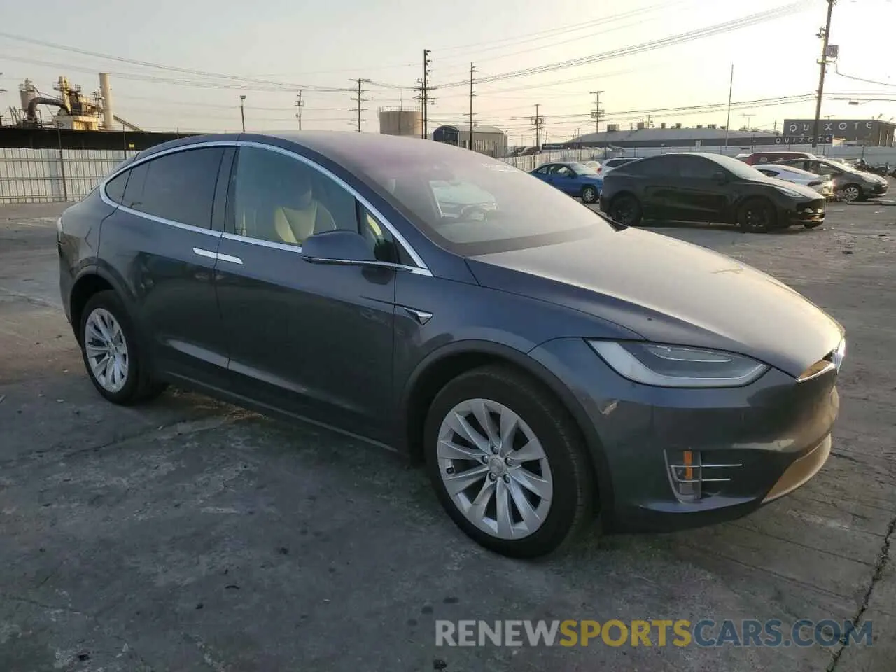 4 fotografías del automóvil dañado 5YJXCDE25MF322146 TESLA MODEL X 2021