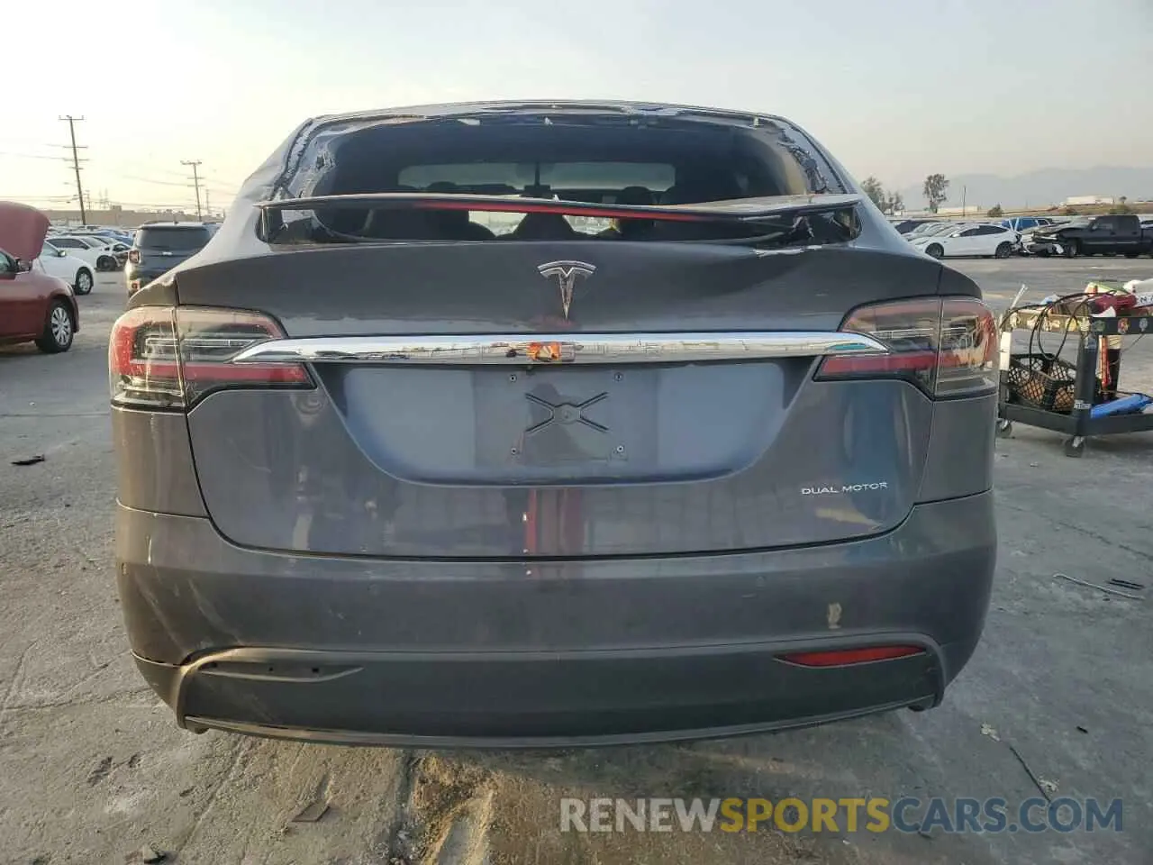 6 fotografías del automóvil dañado 5YJXCDE25MF322146 TESLA MODEL X 2021