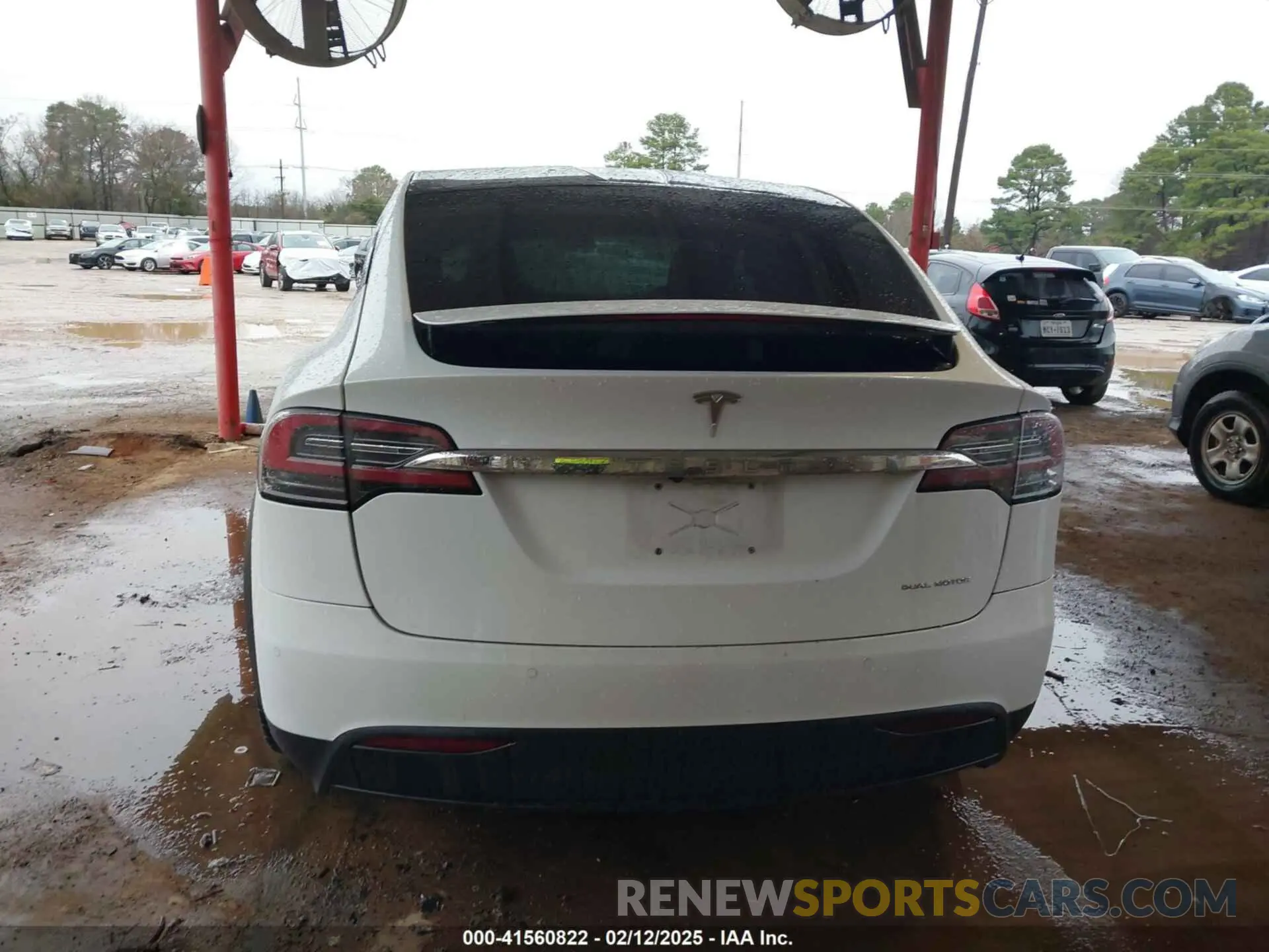 16 fotografías del automóvil dañado 5YJXCDE25MF322485 TESLA MODEL X 2021