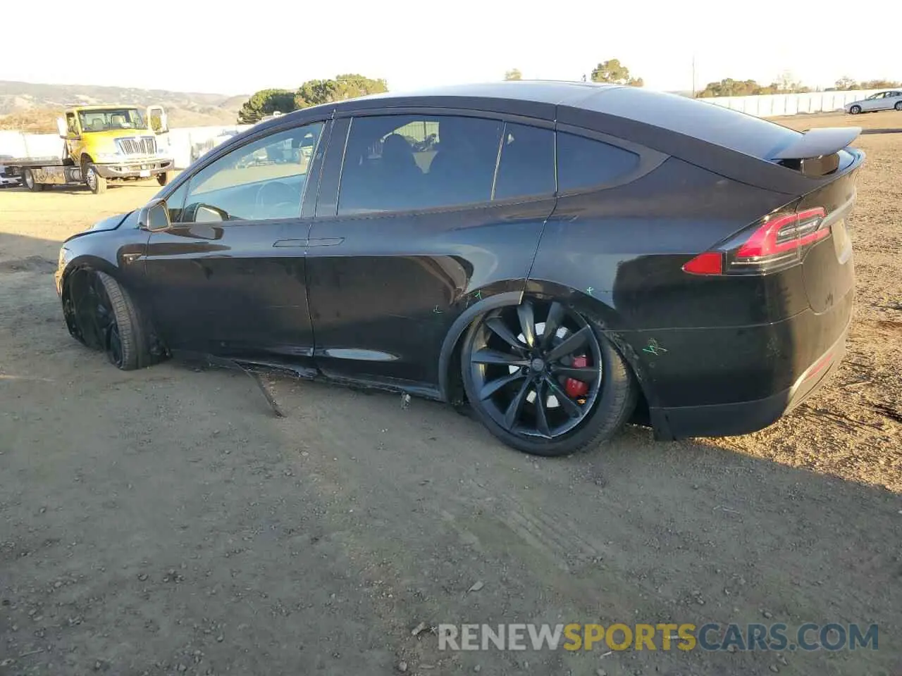 2 fotografías del automóvil dañado 5YJXCDE42MF319772 TESLA MODEL X 2021