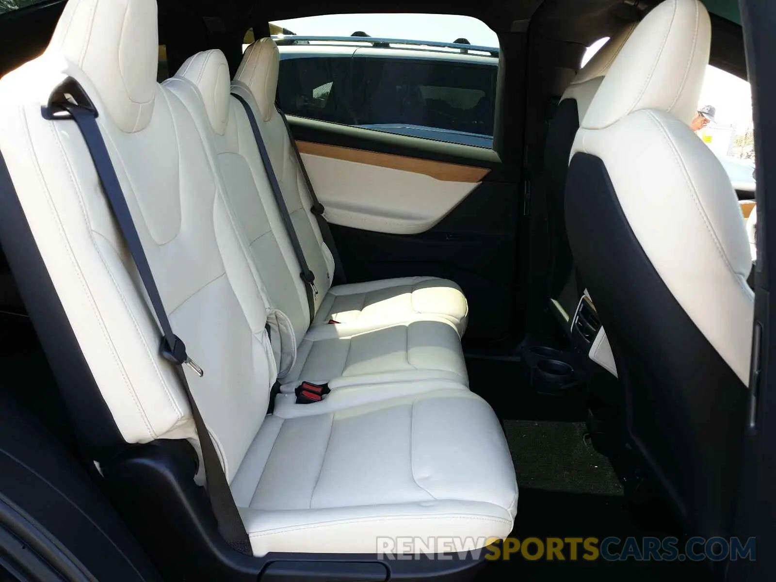 6 fotografías del automóvil dañado 5YJXCDE48MF308193 TESLA MODEL X 2021