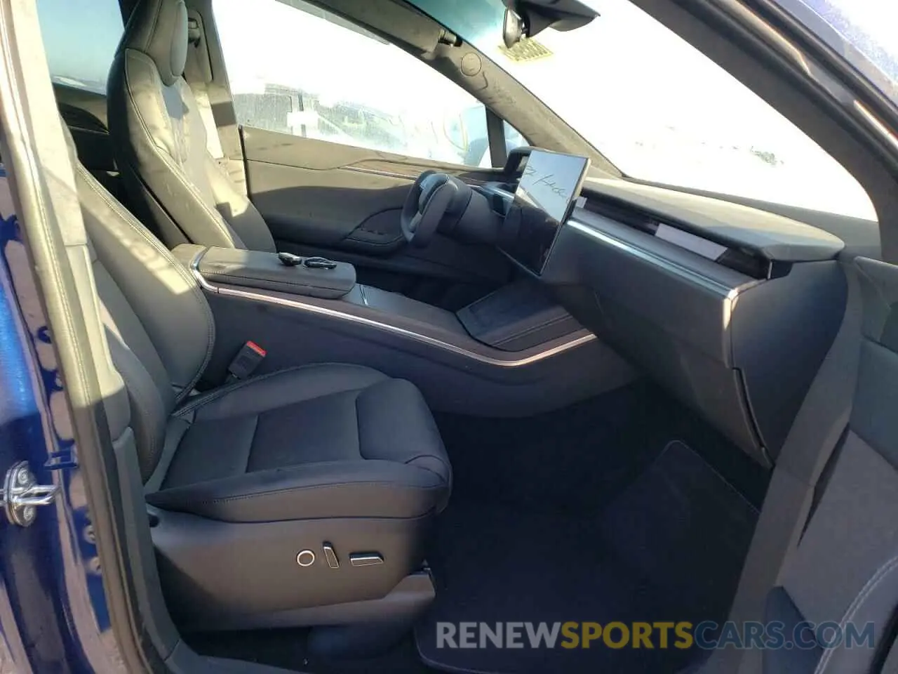 5 fotografías del automóvil dañado 7SAXCAE52NF345767 TESLA MODEL X 2022
