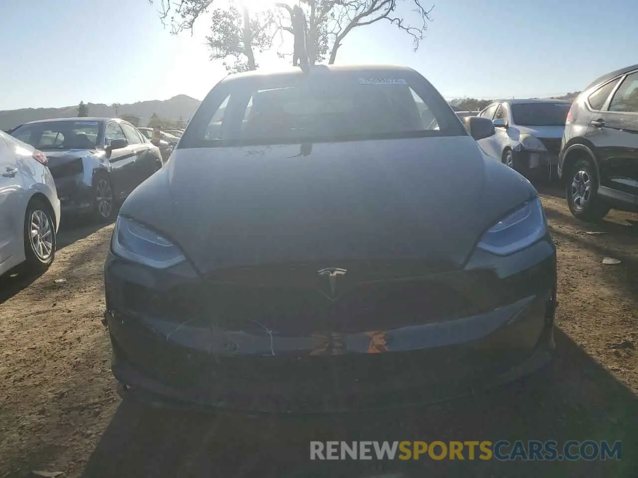 5 fotografías del automóvil dañado 7SAXCAE52NF358017 TESLA MODEL X 2022