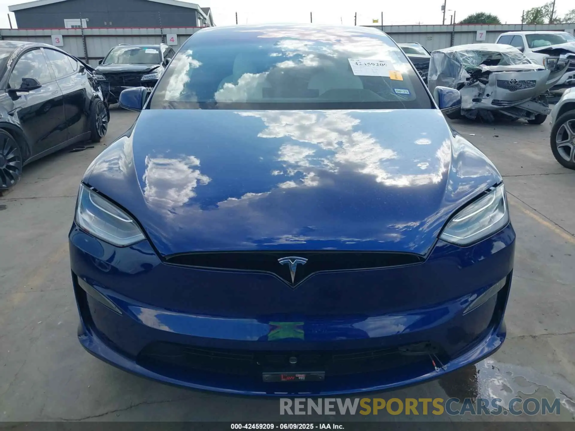 13 fotografías del automóvil dañado 7SAXCAE54NF359105 TESLA MODEL X 2022