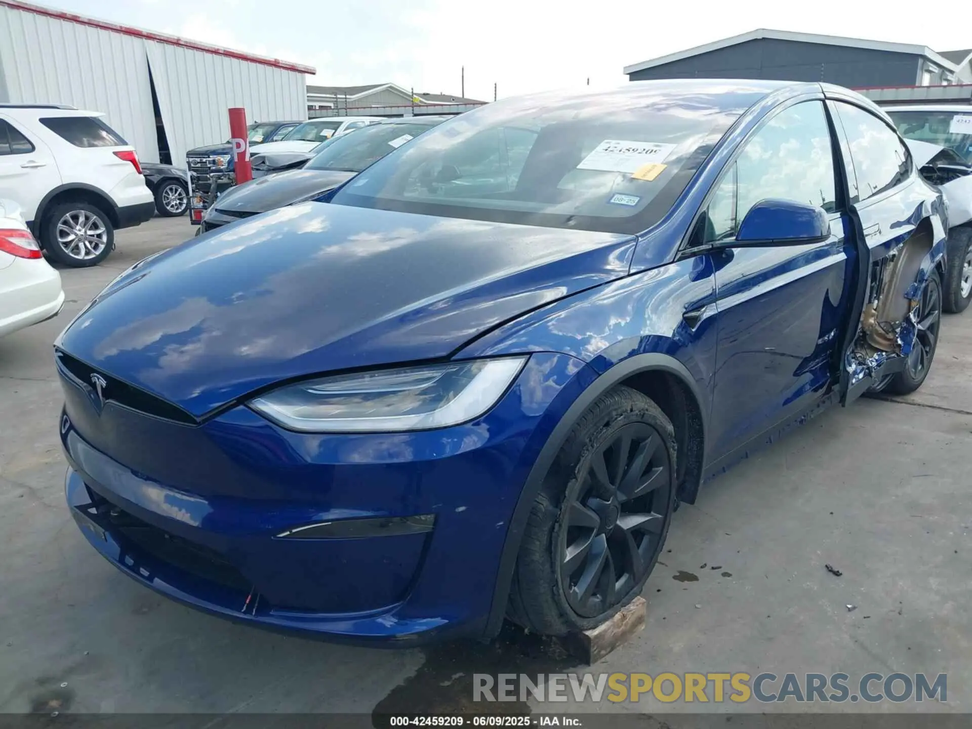 2 fotografías del automóvil dañado 7SAXCAE54NF359105 TESLA MODEL X 2022
