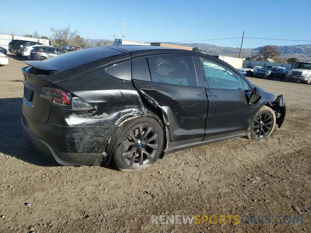 3 fotografías del automóvil dañado 7SAXCAE54NF359461 TESLA MODEL X 2022