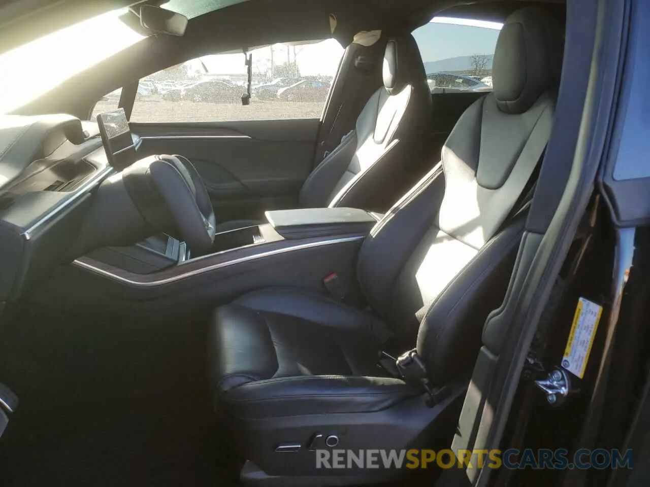 7 fotografías del automóvil dañado 7SAXCAE54NF359461 TESLA MODEL X 2022