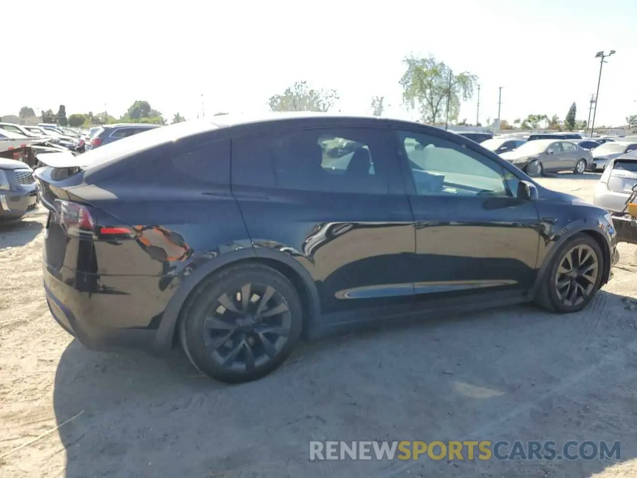 3 fotografías del automóvil dañado 7SAXCAE54NF361954 TESLA MODEL X 2022