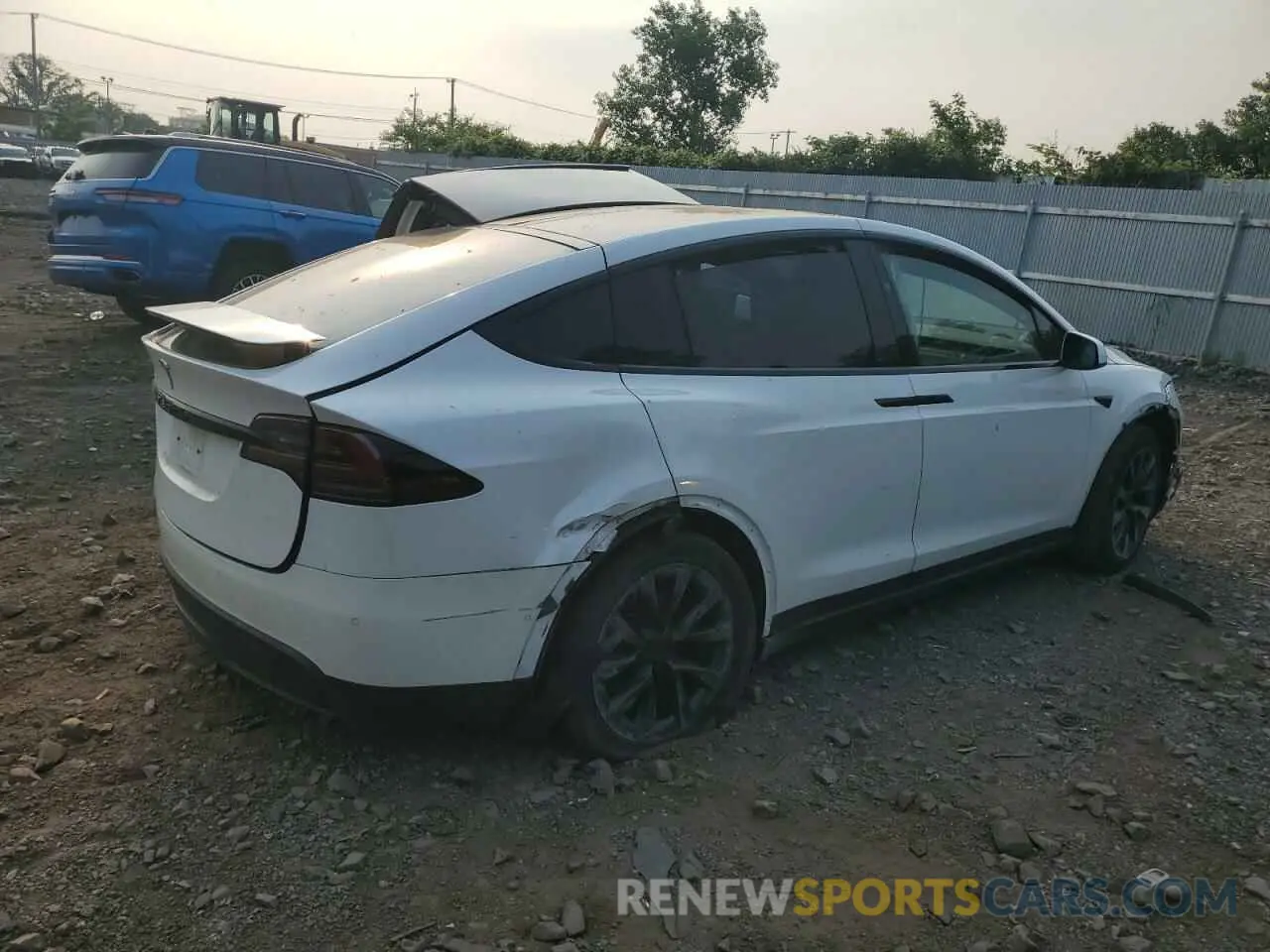 3 fotografías del automóvil dañado 7SAXCAE58NF355283 TESLA MODEL X 2022
