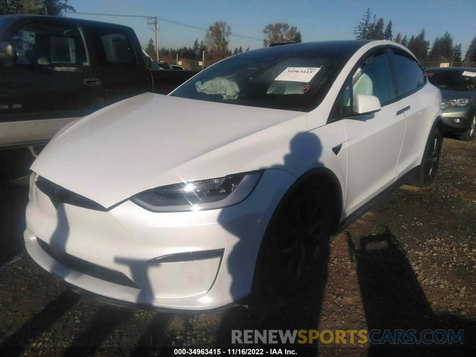 2 fotografías del automóvil dañado 7SAXCAE58NF360192 TESLA MODEL X 2022