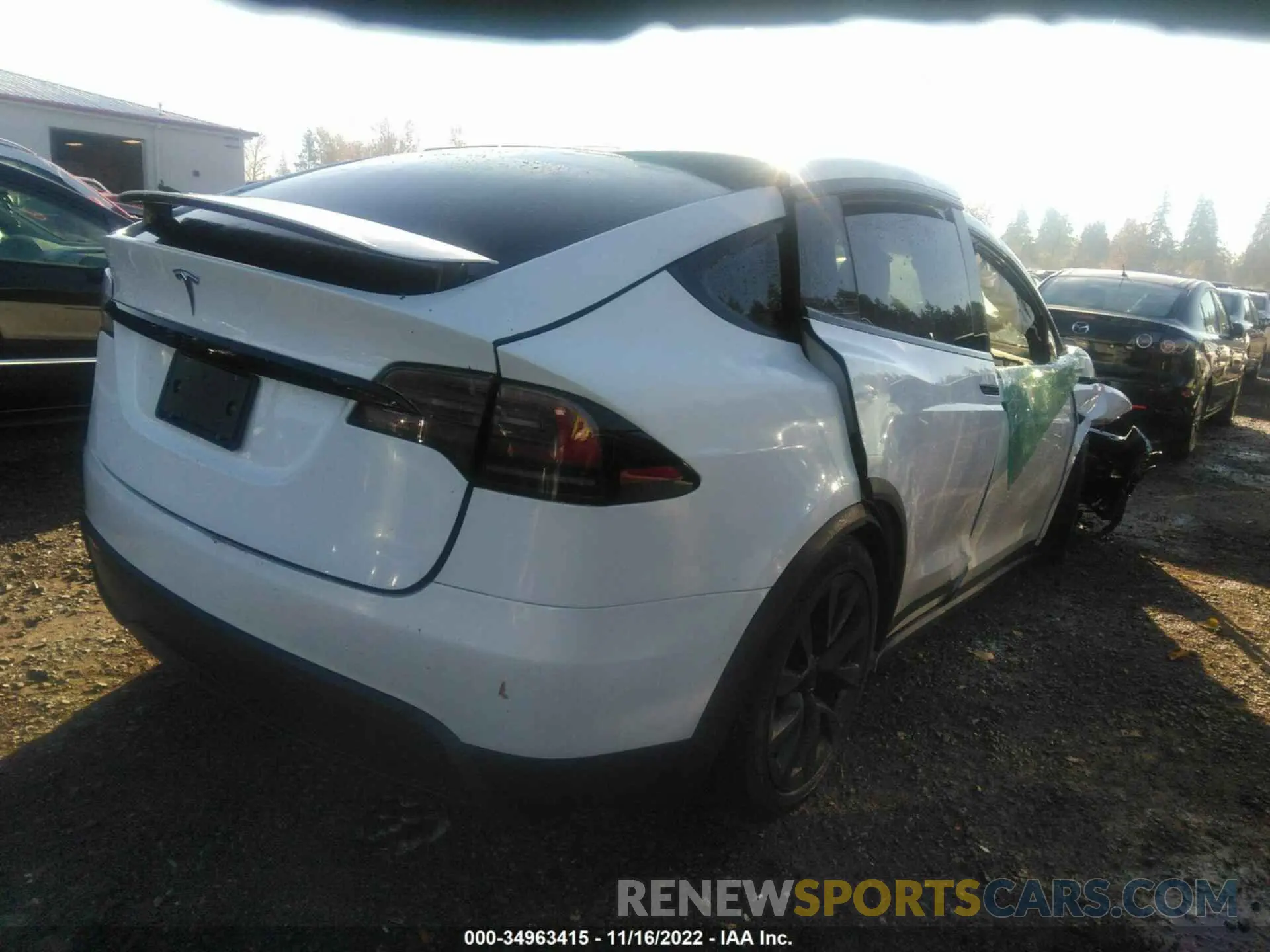 4 fotografías del automóvil dañado 7SAXCAE58NF360192 TESLA MODEL X 2022