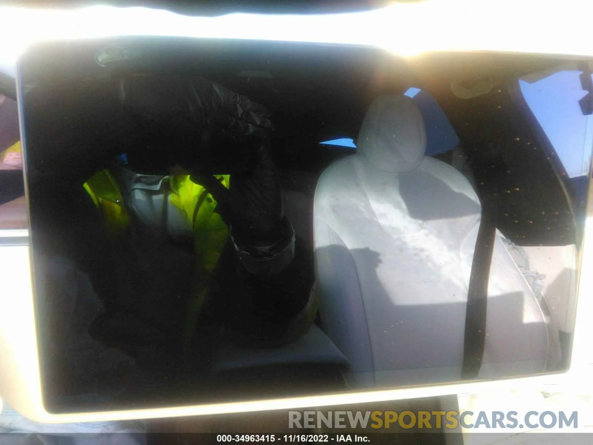 7 fotografías del automóvil dañado 7SAXCAE58NF360192 TESLA MODEL X 2022