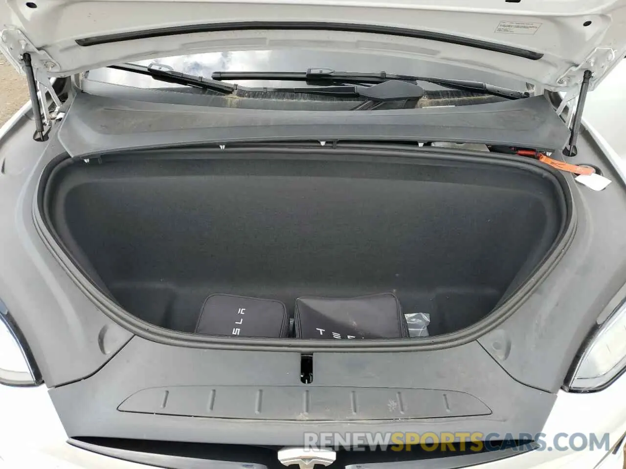 12 fotografías del automóvil dañado 7SAXCAE59NF358337 TESLA MODEL X 2022
