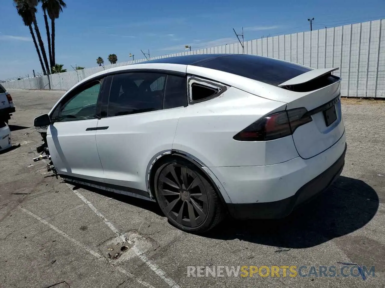 2 fotografías del automóvil dañado 7SAXCAE5XNF356175 TESLA MODEL X 2022