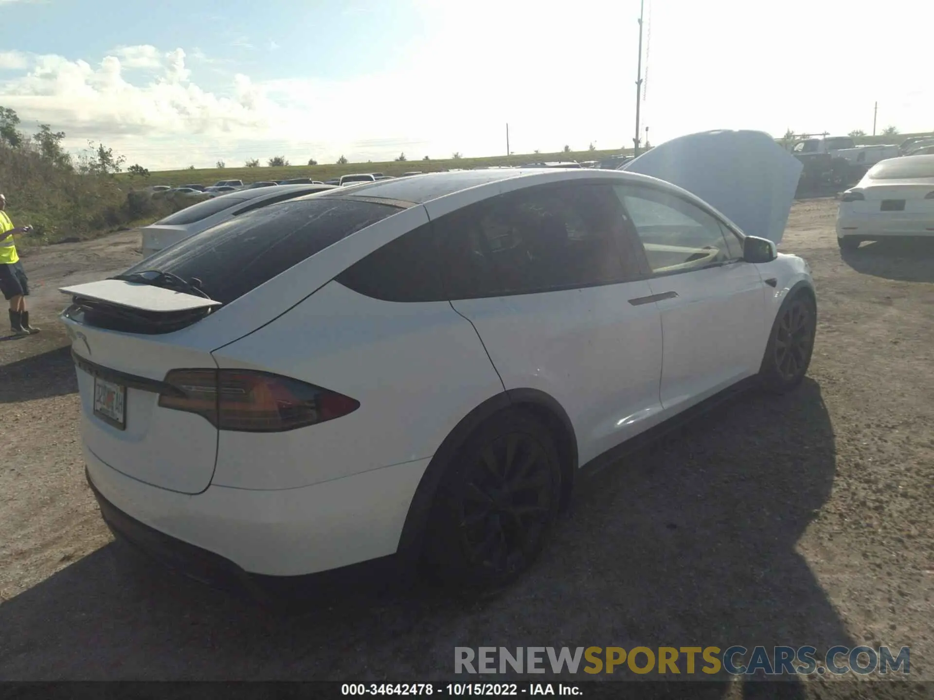 4 fotografías del automóvil dañado 7SAXCBE50NF333011 TESLA MODEL X 2022
