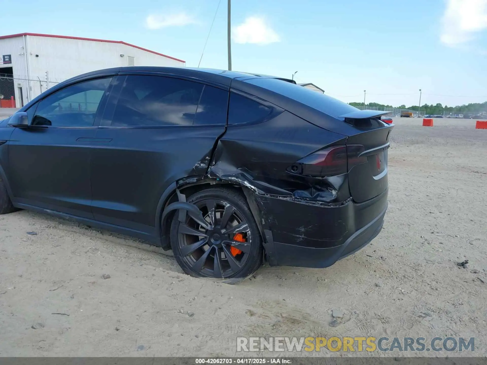 6 fotografías del automóvil dañado 7SAXCBE52NF331373 TESLA MODEL X 2022