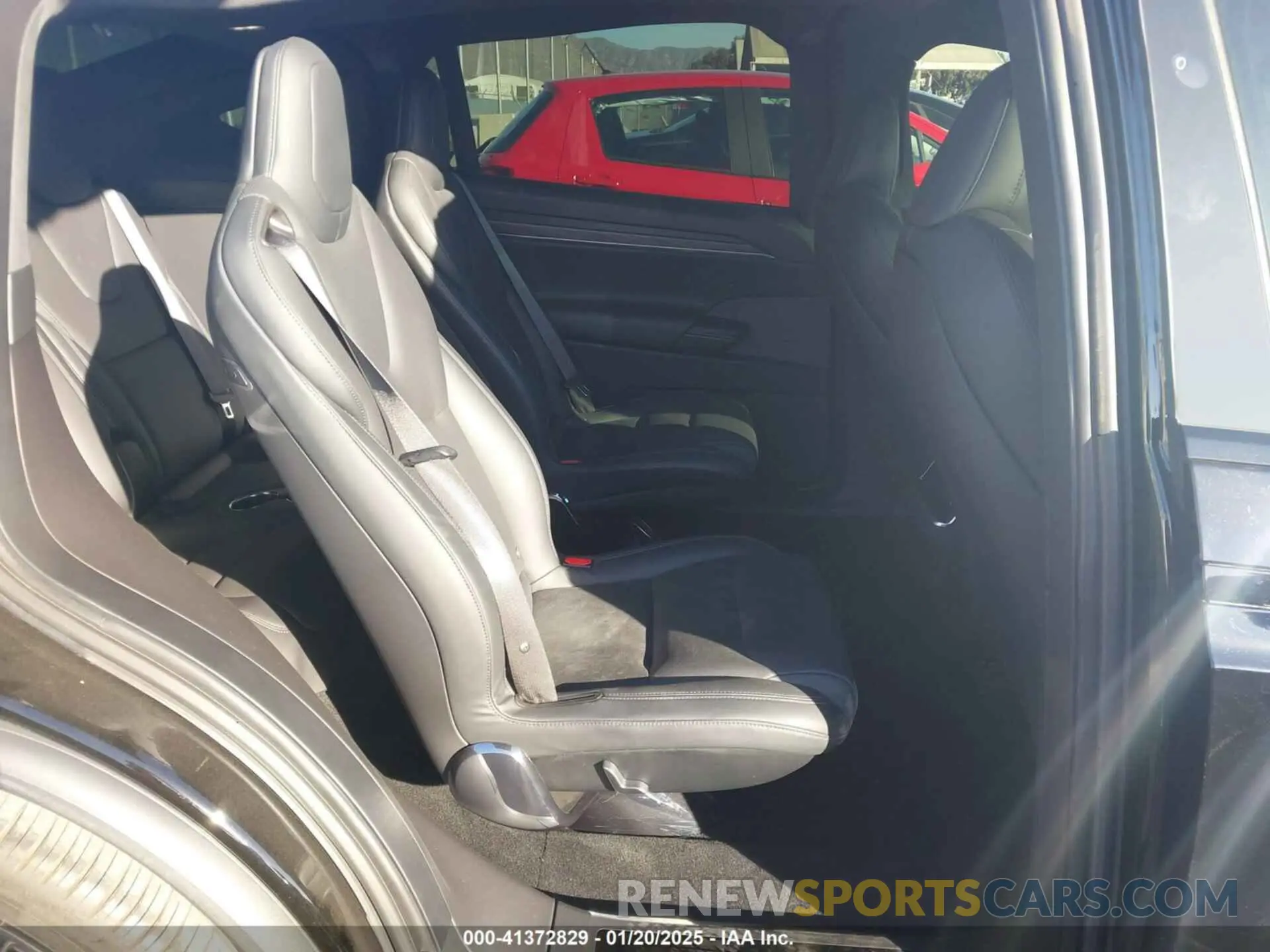 8 fotografías del automóvil dañado 7SAXCBE52NF363689 TESLA MODEL X 2022