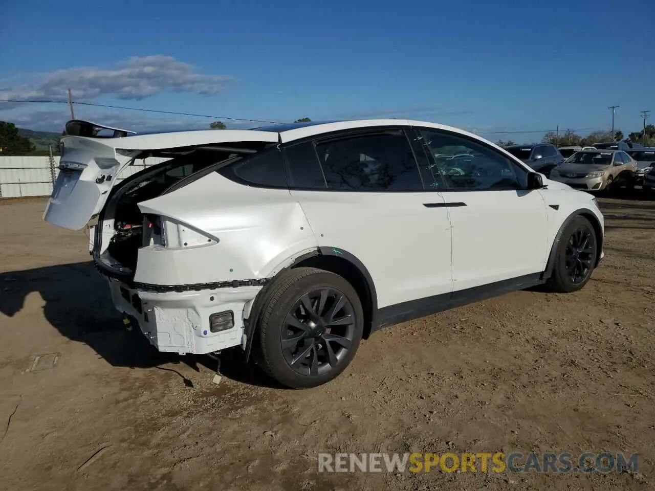 3 fotografías del automóvil dañado 7SAXCBE53NF359067 TESLA MODEL X 2022