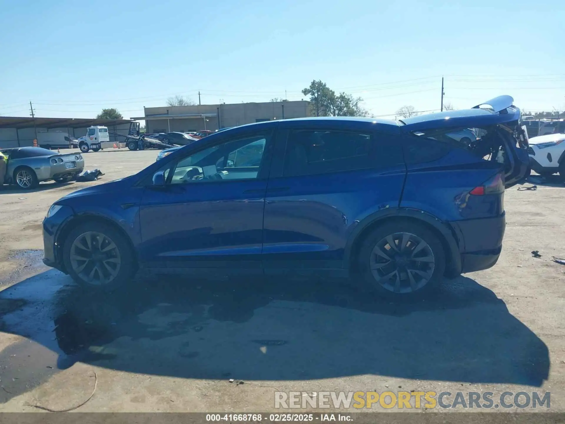 14 fotografías del automóvil dañado 7SAXCBE55NF328953 TESLA MODEL X 2022
