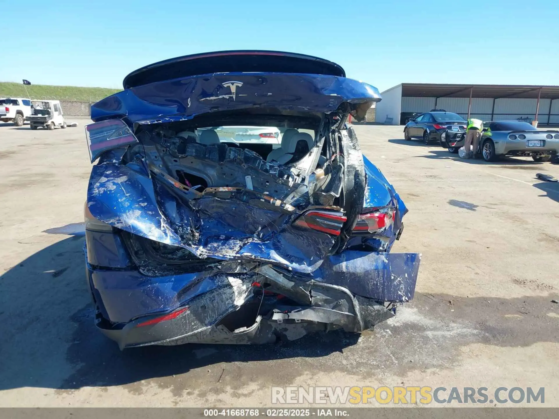 16 fotografías del automóvil dañado 7SAXCBE55NF328953 TESLA MODEL X 2022