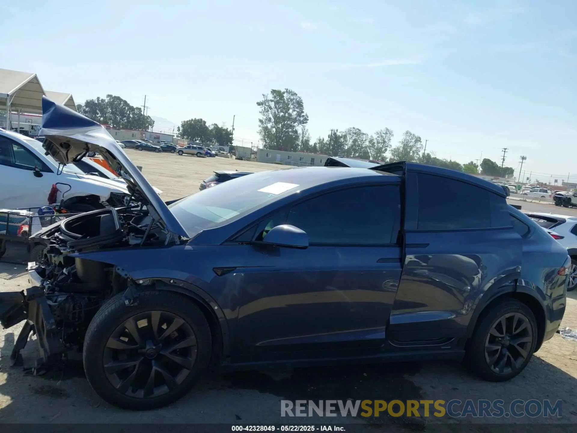 15 fotografías del automóvil dañado 7SAXCBE55NF331674 TESLA MODEL X 2022
