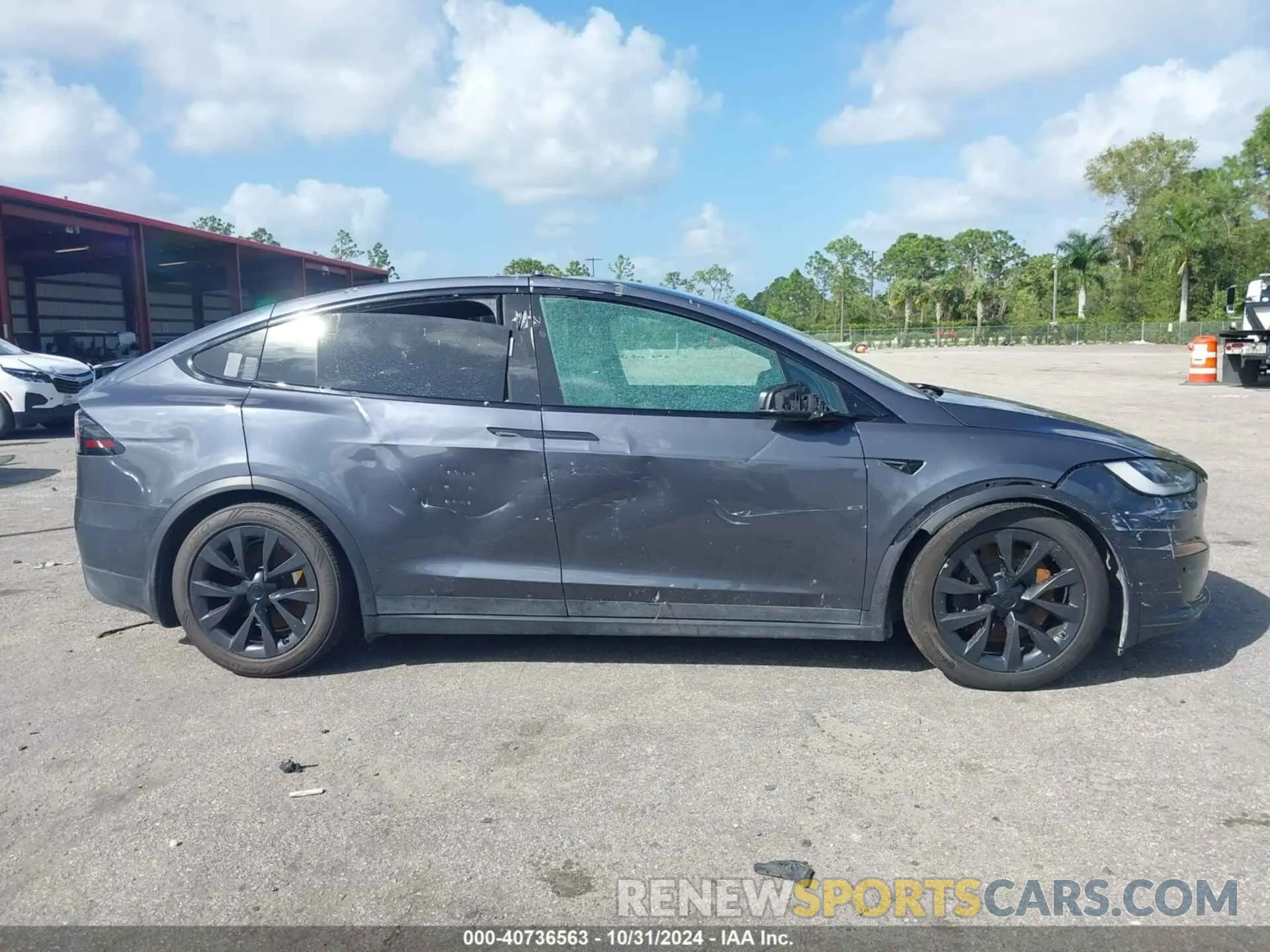 12 fotografías del automóvil dañado 7SAXCBE55NF335448 TESLA MODEL X 2022