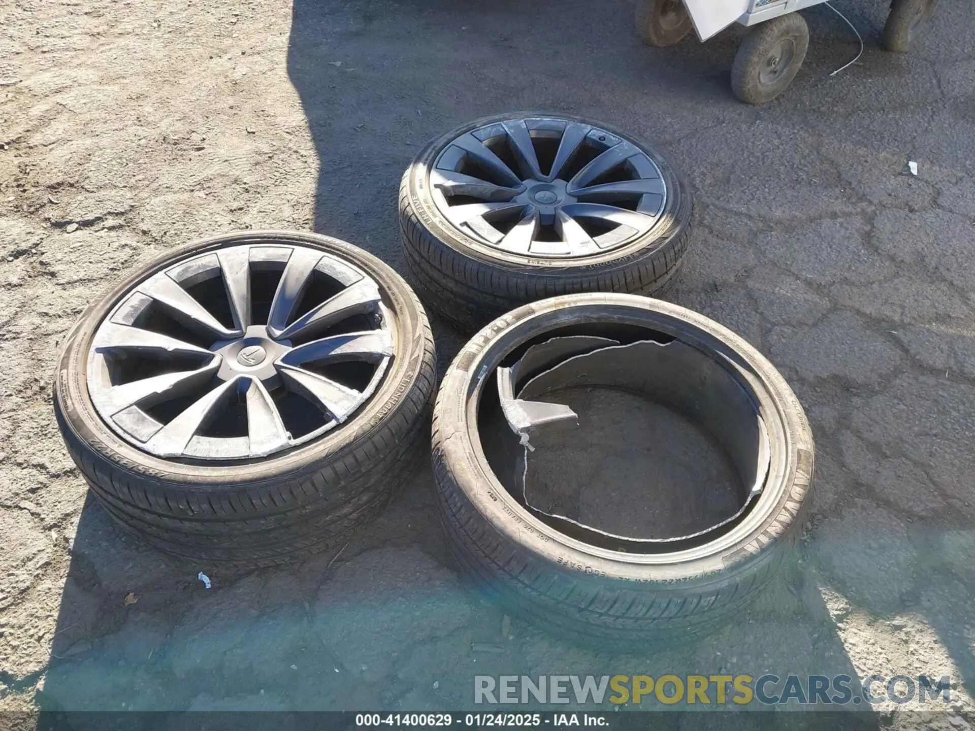 12 fotografías del automóvil dañado 7SAXCBE56NF329657 TESLA MODEL X 2022