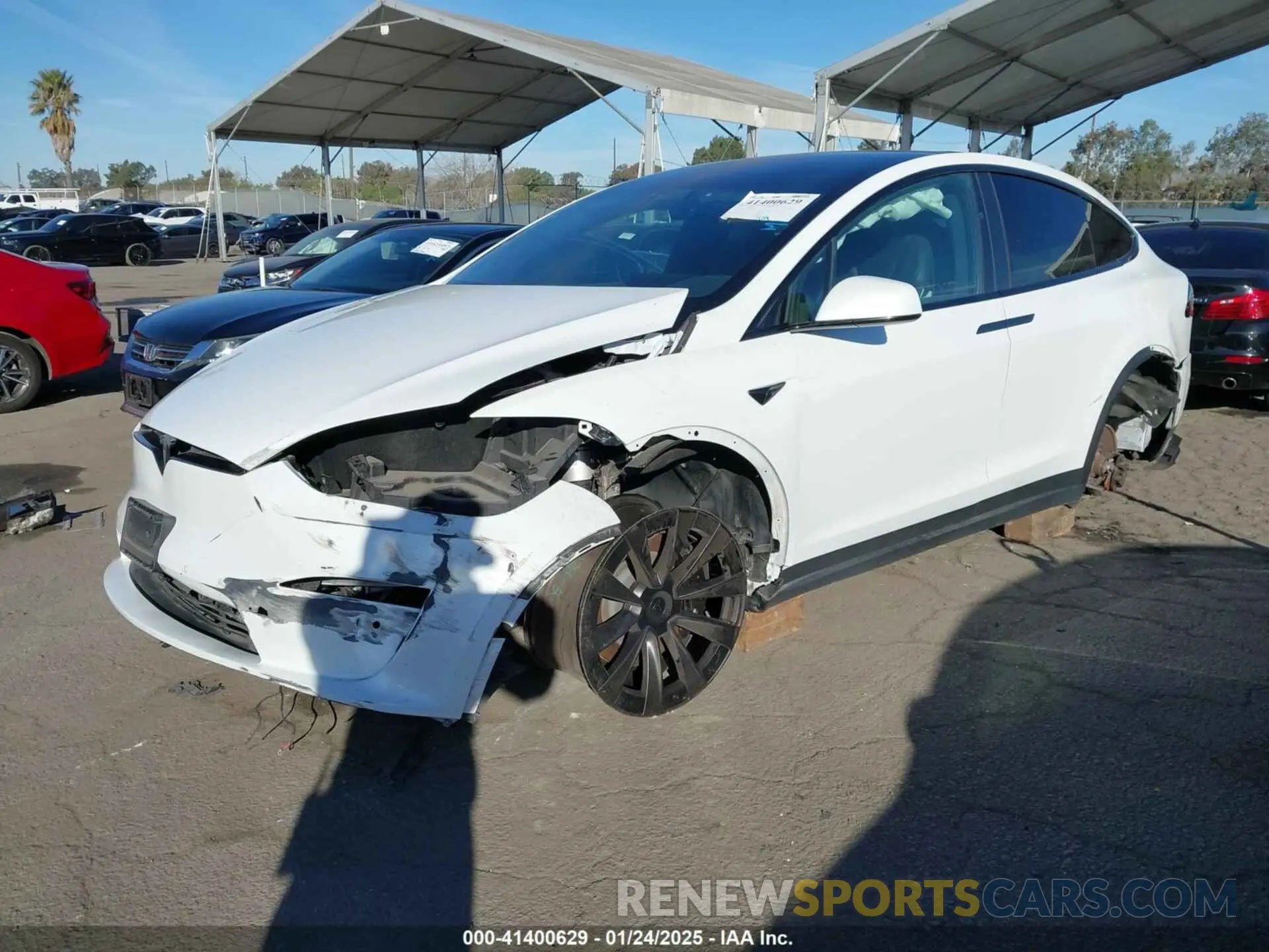2 fotografías del automóvil dañado 7SAXCBE56NF329657 TESLA MODEL X 2022