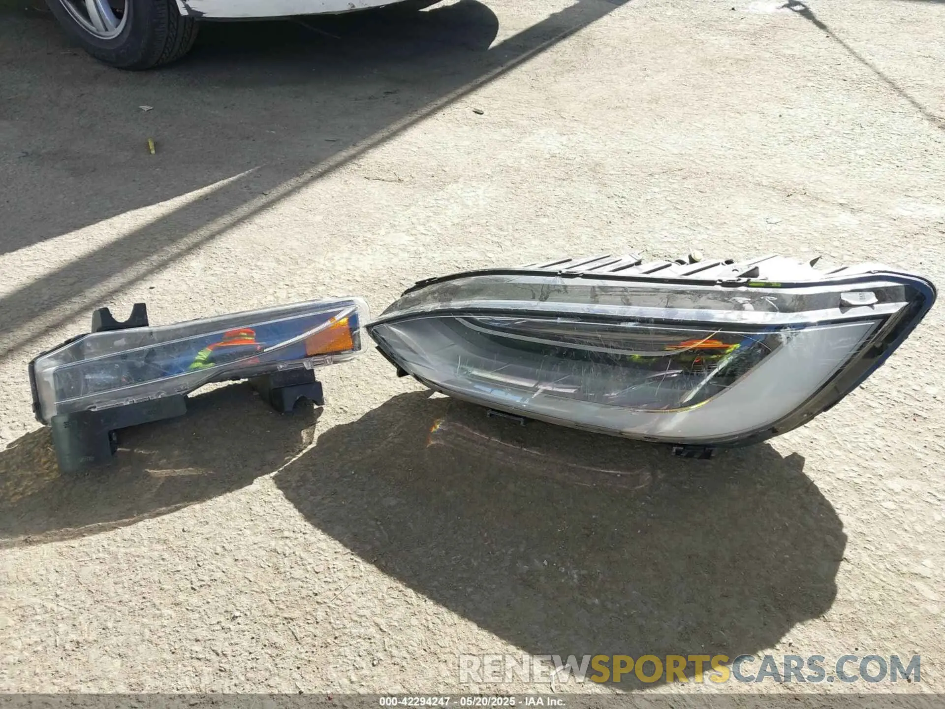 11 fotografías del automóvil dañado 7SAXCBE57NF337329 TESLA MODEL X 2022