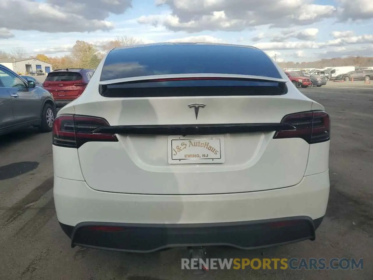 6 fotografías del automóvil dañado 7SAXCBE57NF341297 TESLA MODEL X 2022