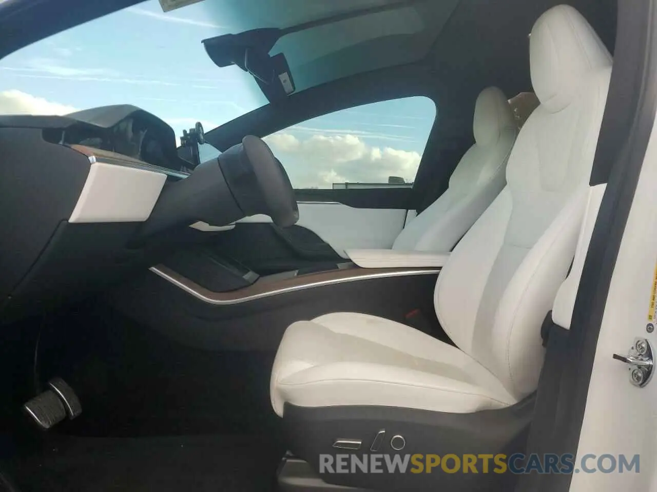 7 fotografías del automóvil dañado 7SAXCBE57NF341297 TESLA MODEL X 2022